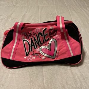 Like new dance duffle bag. In excellent condition!